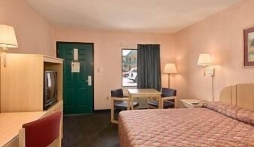 Room, 1 King Bed, Accessible, Non Smoking (Mobility Accessible)