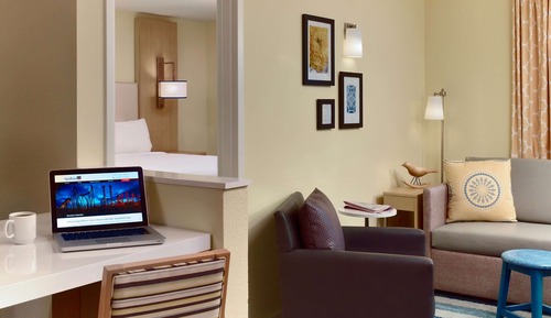 Suite, 1 King Bed (Hearing)