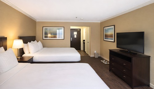 Standard Room, 2 Queen Beds, Non Smoking, Refrigerator (Pet Friendly)