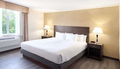 Suite, 1 King Bed, Non Smoking, Jetted Tub