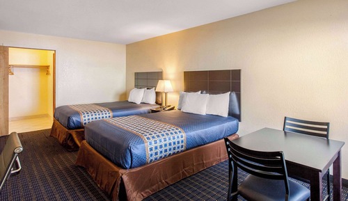 Room, 2 Queen Beds, Accessible, Non Smoking