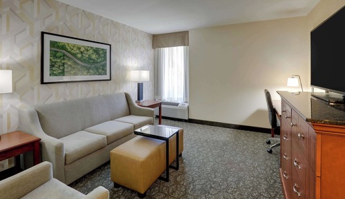 Suite, 1 King Bed with Sofa bed (Upper Floor, Sofa Sleeper, 2 Rooms)