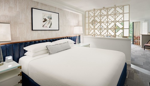 Signature King Suite, Top Floor with Balcony