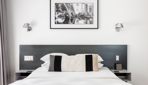Luxury Room, 1 Queen Bed, Private Bathroom, Garden Area (Balcony)