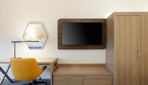Standard King Room