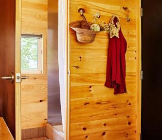 Standard Cabin with Queen Bed