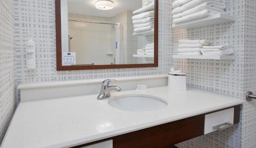 Queen Room with Two Queen Beds (4 Adults)