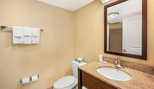 Queen Suite with Two Queen Beds - Non-Smoking