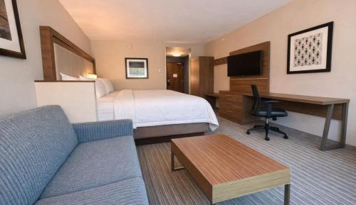 King Suite with Sofa Bed
