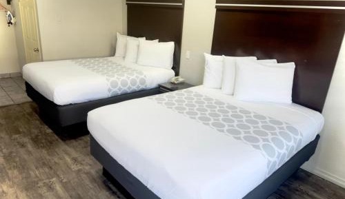 Queen Room with Two Queen Beds - Non-Smoking