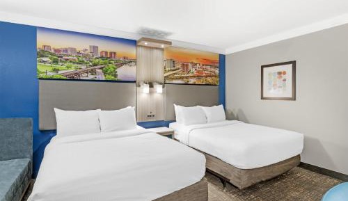Queen Room with Two Queen Beds - Disability Access