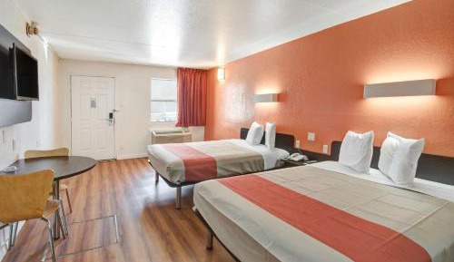 Queen Room with Two Queen Beds - Non-Smoking