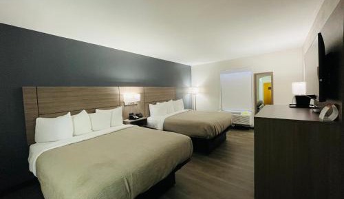 Queen Room with Two Queen Beds - Non-Smoking