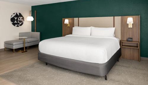 Premium King Room