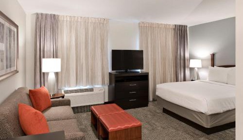 Studio Queen Suite