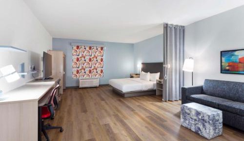 King Studio Suite