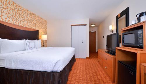 King Room with Bathtub - Mobility Access/Hearing Accessible