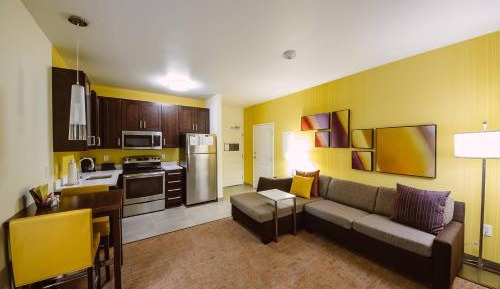One-Bedroom King Suite