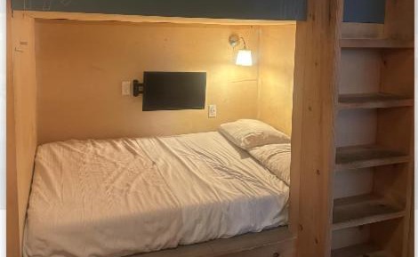 Bed in 10-Bed Mixed Dormitory Room