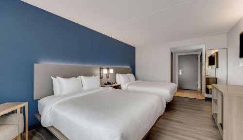 Queen Room with Two Queen Beds - Non-Smoking