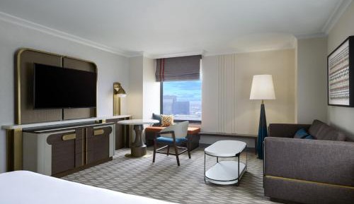 Guest room, 1 King, Corner room