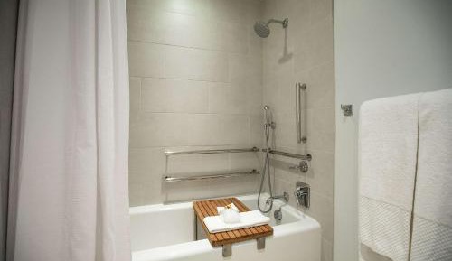 King Room - Hearing Accessible with City View