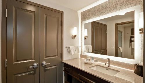 Queen Suite with Two Queen Beds - Hearing Access/Non-Smoking