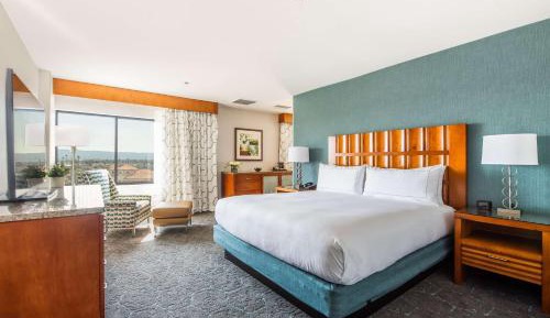 Governor King Suite 