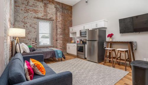 Studio Apartment
