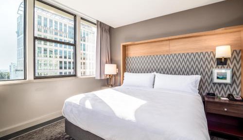 Premium King Room