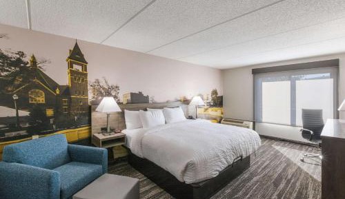 Standard King Room - Non-Smoking 
