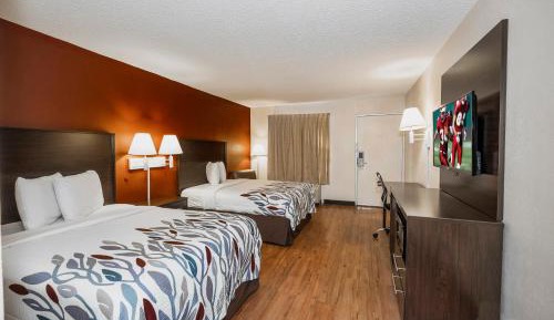  Standard Room with Two Double Beds Disability Access Roll-In Shower Non-Smoking