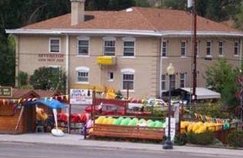 Lava Hot Springs Hotel | Riverside Hot Springs Inn & Spa - Adults Only