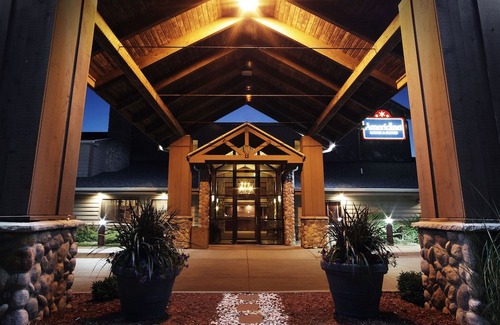 Grimes Hotel | AmericInn by Wyndham Grimes