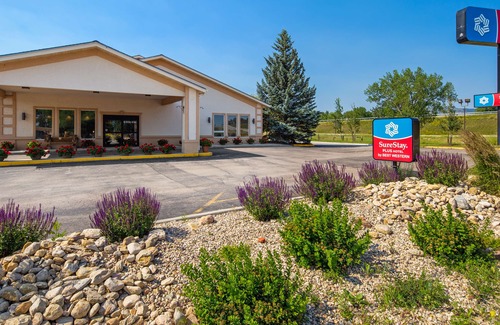 Buffalo Hotel | SureStay Plus Hotel by Best Western Buffalo