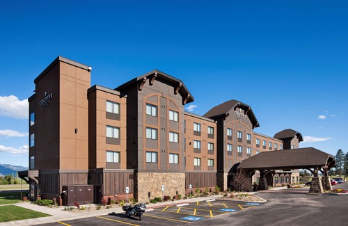 Kalispell Hotel | Country Inn & Suites by Radisson, Kalispell, MT - Glacier Lodge