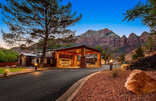 Zion National Park South Entrance Hotel | Best Western Plus Zion Canyon Inn & Suites