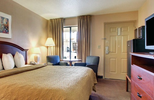 Tougaloo Hotel | Rodeway Inn North Ridgeland