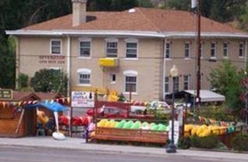 Lava Hot Springs Hotel | Riverside Hot Springs Inn & Spa - Adults Only