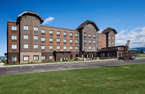 Kalispell Hotel | Country Inn & Suites by Radisson, Kalispell, MT - Glacier Lodge
