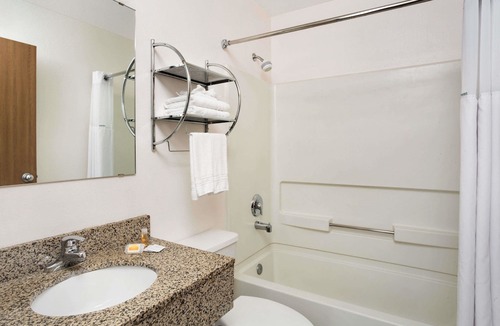 Clearfield Hotel | Days Inn by Wyndham Clearfield