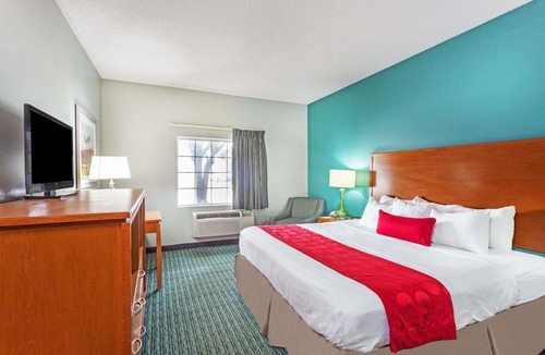 Fairgrounds Hotel | Ramada by Wyndham Louisville Expo Center