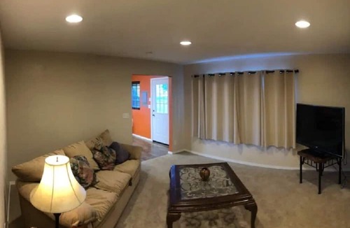 Bayview House | Guest House with Grand Views of Pend Oreille Lake and the surrounding Mountains.