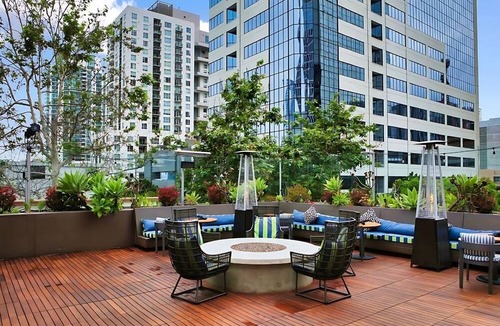 Gaslamp Quarter House | Tastefully Decorated 2 Rooms Near Little Italy – Walkable to Top Attractions