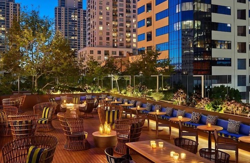 Gaslamp Quarter House | Tastefully Decorated 2 Rooms Near Little Italy – Walkable to Top Attractions