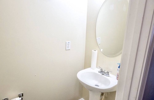 Huntcliff House | Spacious Columbia Getaway Minutes to Downtown!