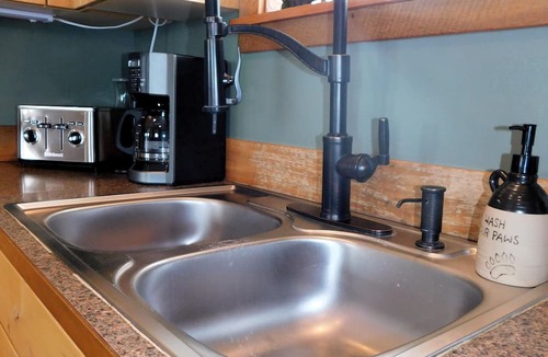 Ashton Cabin | Fisherman's Delight! Family friendly cabin with Teton Mountain views!