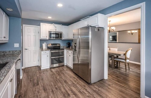 Centerville House | Family & Friends in Heart of Centerville 5bd/3ba!