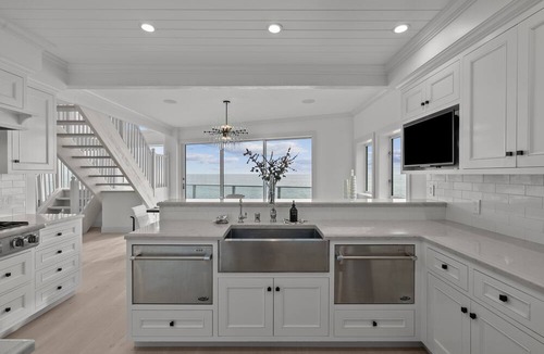 Los Angeles County House | Epic Modern Malibu Beach House