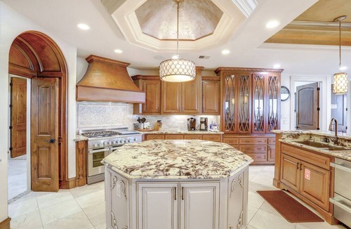 El Lago Villa | Bayfront Villa w/Million-Dollar Views in Seabrook